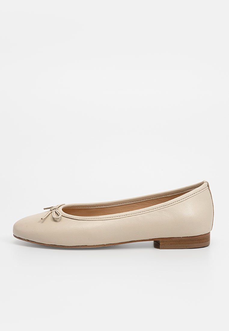 ALOHAS Ballerina’s beige