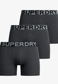 Trois paires de boxers en coton gris mélangé avec une ceinture élastique noire portant le logo "SUPERDRY" en gris. Design à jambe courte.