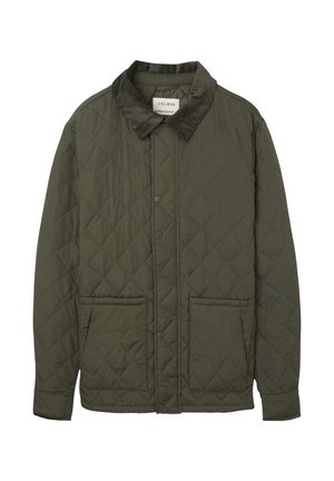 Chaqueta acolchada de color verde oliva con cuello de pana, cierre frontal de broches y dos bolsillos delanteros. Presenta un diseño texturizado y acolchado.