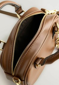 Next BOWLER CHARM - Sac à main - tan brown