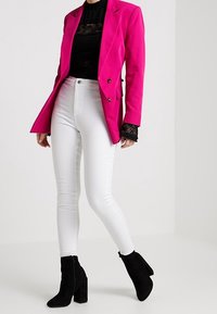 Vero Moda Petite Camicetta - black