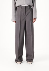 Vero Moda Tall - VMBEATE WIDE PANT - Trousers - medium grey melange Thumbnail Image 1
