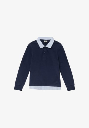 Granatowa koszulka polo z długim rękawem, z paskiem w jasnoniebieskie paski na kołnierzu, plisą zapinaną na dwa guziki oraz haftowanym logo przy dolnym brzegu.
