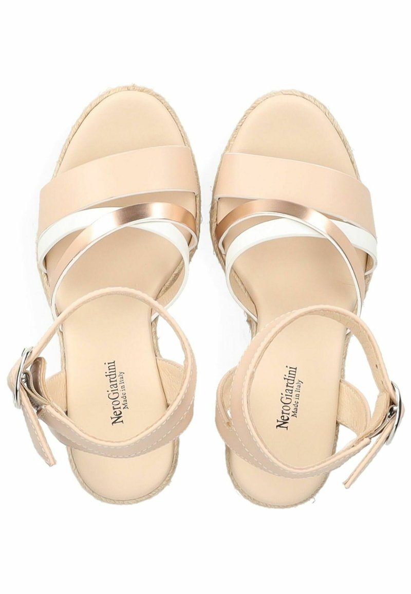 NeroGiardini Sandali con tacco armenia cipria loira bianco/beige