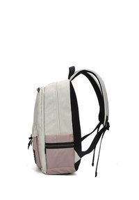 Zaino con un design bicolore in grigio chiaro e rosa soffice, realizzato in tessuto resistente con spallacci neri regolabili e una tasca con zip.