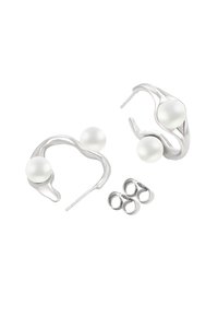 Strieborné náušnice s tekutým, vlnitým dizajnom, ktoré obsahujú dve biele perly na každom kuse a zodpovedajúce abstraktné ušné manžetky.