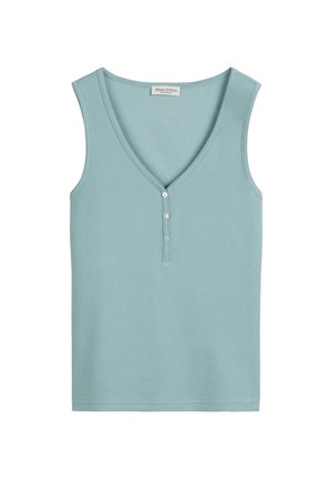 Haut sans manches bleu clair avec un décolleté en V, doté d'une patte de boutonnage et d'une texture côtelée. Design simple et ajusté sans motifs supplémentaires.