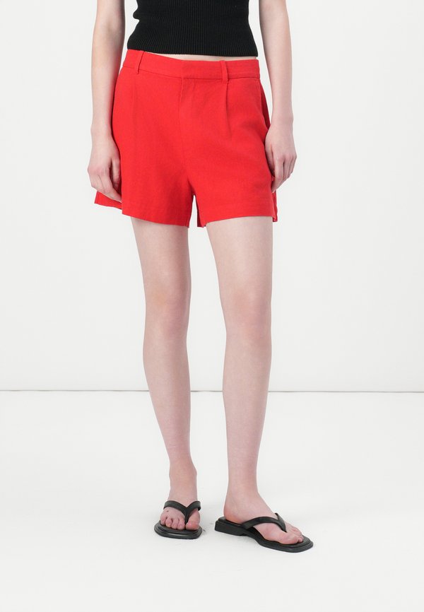 PLEATED SHORT - Shorts - tomato sauce