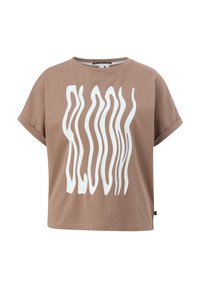 Hnědé tričko s krátkým rukávem s vlnitým bílým nápisem "BLOOM" na přední straně. Vyrobeno z měkké látky s volnějším střihem.