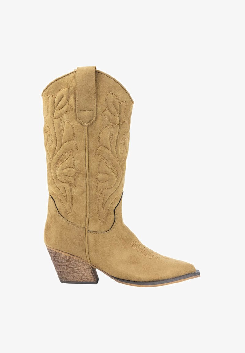 Bota western de ante color bronce con patrones de hojas bordados,puntera afilada y tacón cuadrado. Cuenta con una lengüeta en la parte superior para ponerlas y quitarlas fácilmente.