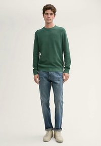 TOM TAILOR STRUKTURIERTER RUNDHALS - Strickpullover - green dust melange