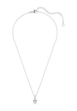 Collana sottile in argento con piccolo ciondolo blu a forma di stella e chiusura regolabile con allungatore a catena.