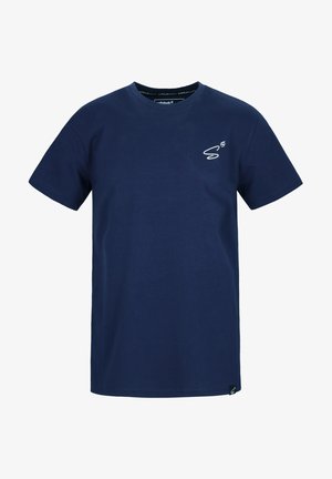 Navyblauwe katoenen T-shirt met korte mouwen en een ronde hals. Heeft een wit logo op de linkerborst en een label aan de onderzoom.