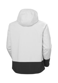 Weiße wasserdichte Jacke mit Kapuze, featuring einen einfarbigen schwarzen unteren Saum. Glatte Textur, maßgeschneiderte Passform und keine sichtbaren Logos oder Muster.