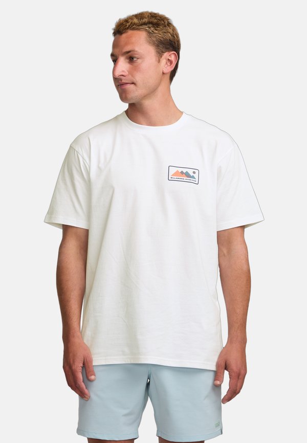 RANGE - Print T-shirt - wht4