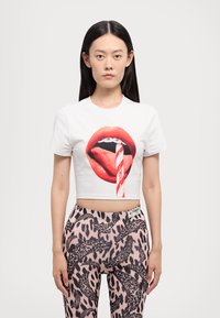 Fiorucci MOUTH CROPPED  - Μπλουζάκι με στάμπα - white