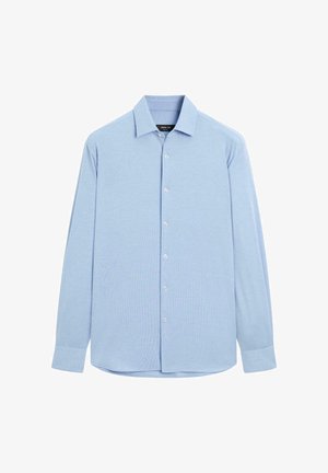 Lichtblauw shirt met lange mouwen, gemaakt van zachte stof. Bevat een klassieke kraag, een knoopsluiting aan de voorkant en een rechte zoom. Geen patronen of accenten.