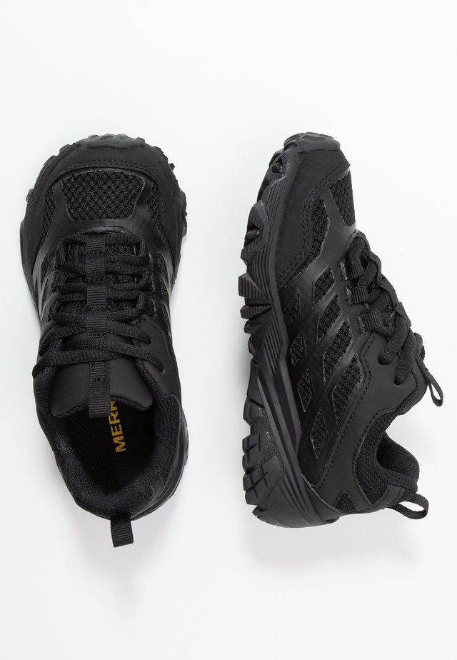 M-MOAB FST LOW WTRPF - Zapatillas de senderismo - black