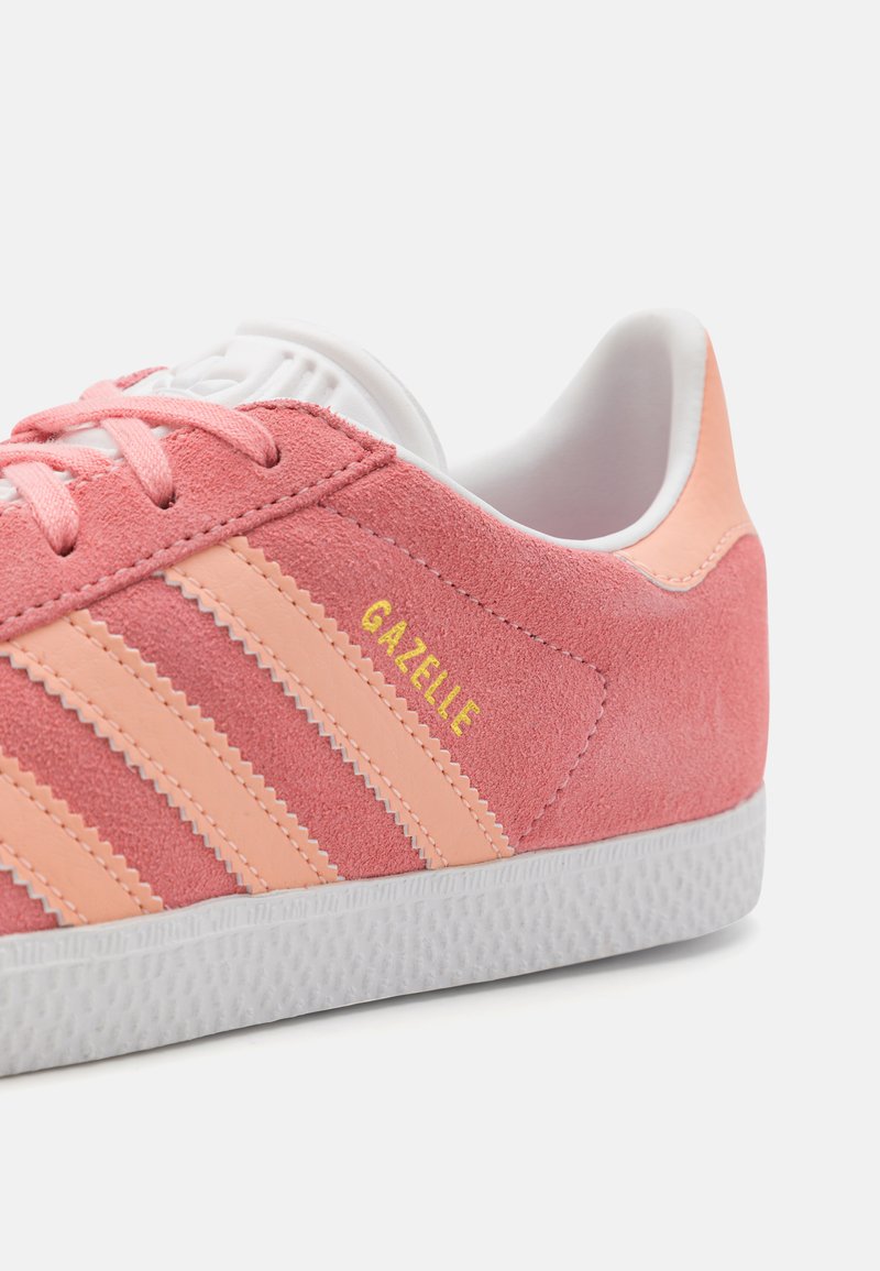 adidas gazelle silver green womens adidas Gazelle 85 (Pink Fusion/Cloud White/Gold Metallic) main image 0