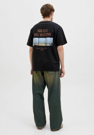 RUNDHALSAUSSCHNITT - Print T-shirt - black