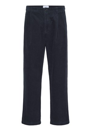Pantalones de pana azul oscuro con un diseño de pierna ancha, que presentan un canalé vertical, cierre de botón en el frente y trabillas en la cintura.