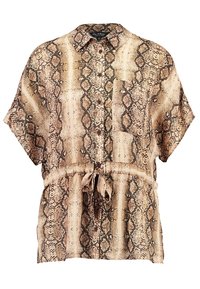 Camicetta con maniche corte, stampa serpente beige e marrone, tessuto leggero, vita con cintura, taschino sul petto e orlo arrotondato.