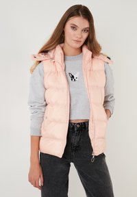 LELA SLIM FIT - Strukirani kaput - powder pink