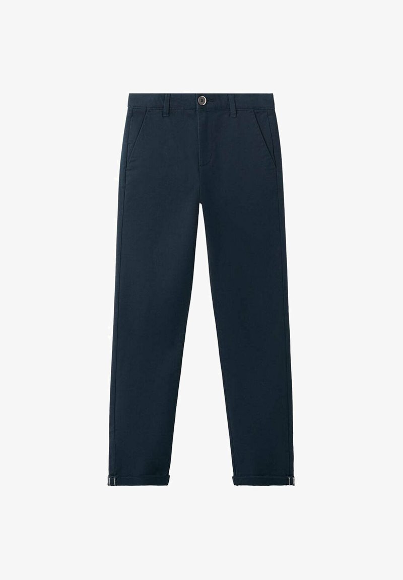 Pantalon bleu marine droit avec poches avant, passants pour ceinture, fermeture à boutons et revers pliés aux chevilles.