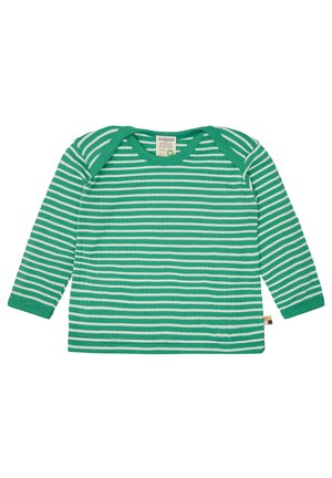 Camicia a maniche lunghe a righe verdi e bianche realizzata in tessuto morbido, con scollatura rotonda e polsini a costine. Etichetta visibile sul lato.