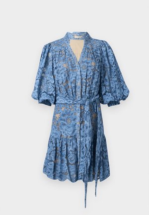 Alice + Olivia, CORA VOLUMINOUS TIERED MINI SHIRT DRESS - Tričkové šaty - indigo