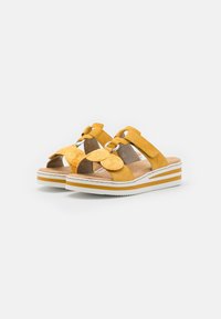 Rieker Muiltjes - gelb