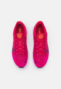 Nike Performance W NIKE SUPERREP GO 3 FLYKNIT - Sapatilha de treino - mystic hibiscus/blackened blue/pink prime/light curry/white