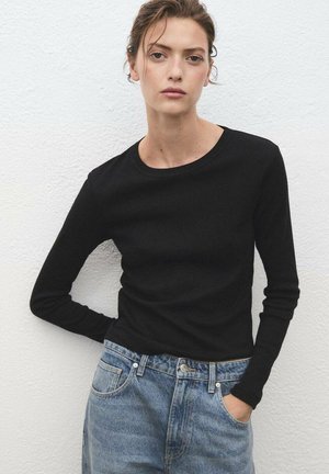 Top s dlhým rukávom - black