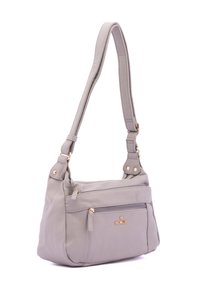 Borsa a spalla in pelle grigia con finitura testurizzata, tracolla regolabile, tasca frontale con zip e dettagli in metallo dorato.