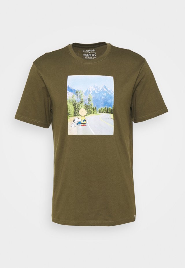 PEANUTS ADVENTURE - Print T-shirt - army