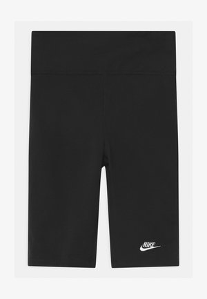 Pantalones cortos deportivos negros, hechos de una tela elástica con una cintura alta. Presentan el logotipo de Nike bordado en blanco en el lado izquierdo.