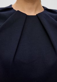 s.Oliver BLACK LABEL Robe pull - navy