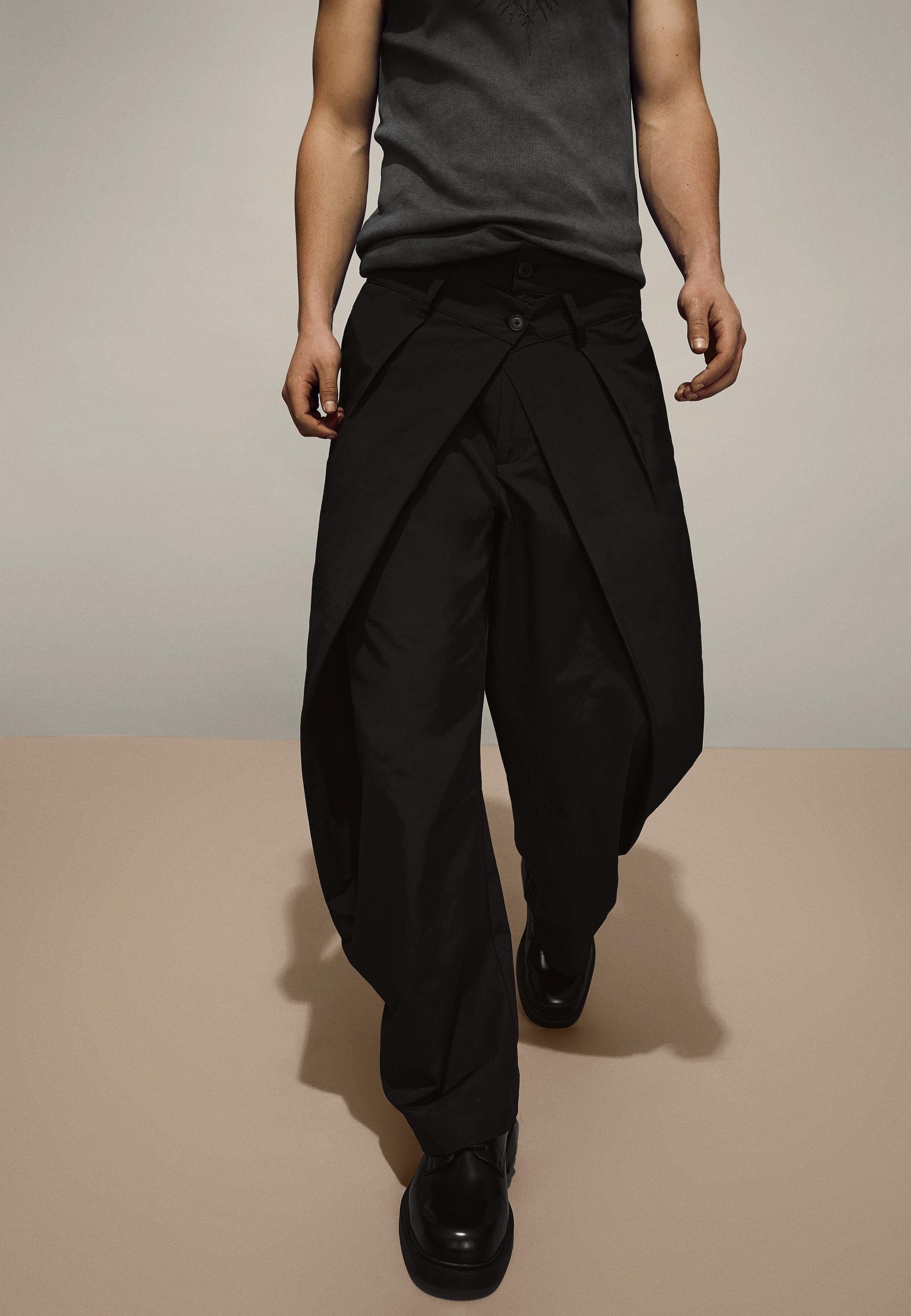 Bershka DOUBLE SUPER BAGGY - TROUSERS - Trousers - black - Zalando.ie