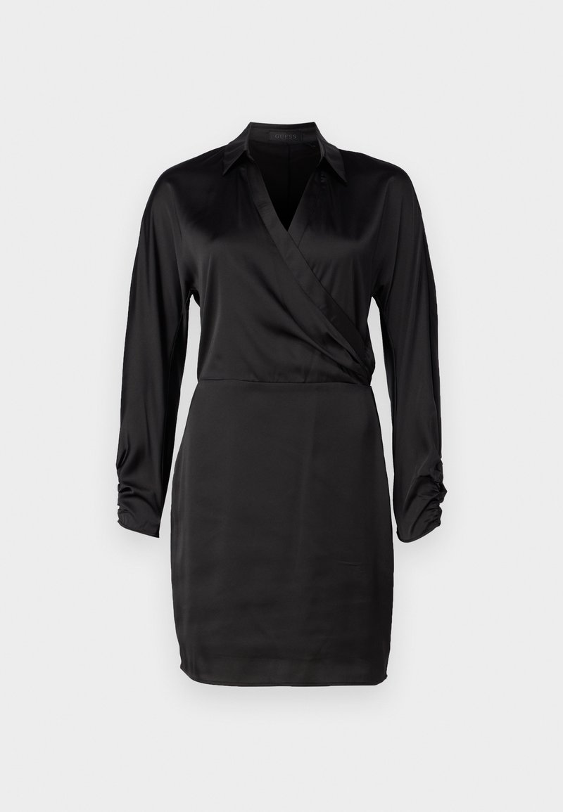 Schwarzes Satin-Wickelkleid mit langen Ärmeln, V-Ausschnitt und gerafften Ärmeldetails. Die glatte Textur und die taillierte Silhouette betonen das elegante Design.