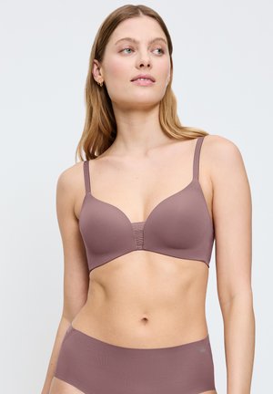 Mauvefarbener, gepolsterter BH mit glatter Textur, verstellbaren Trägern und nahtlosem Design, kombiniert mit passenden, hoch taillierten Slips in derselben Farbe.