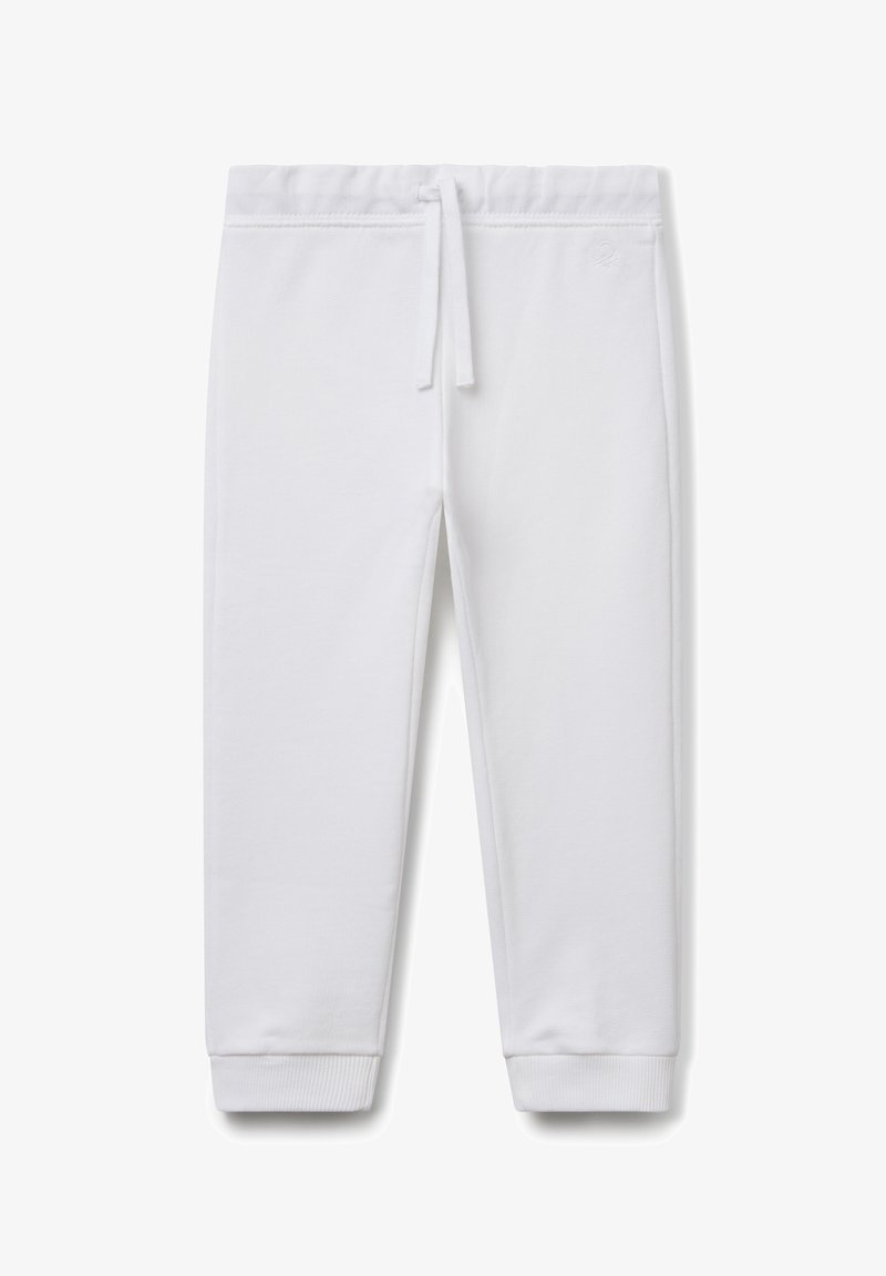 Bílé dětské tepláky s elastickým pasem, stahovací šňůrkou, bočními kapsami a žebrovanými manžetami.