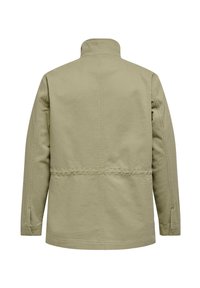 Khakifarbene Baumwolljacke mit hohem Kragen, Rückenpasse und Seitentaschen. Verfügt über flache Nähte und ein locker sitzendes Design.