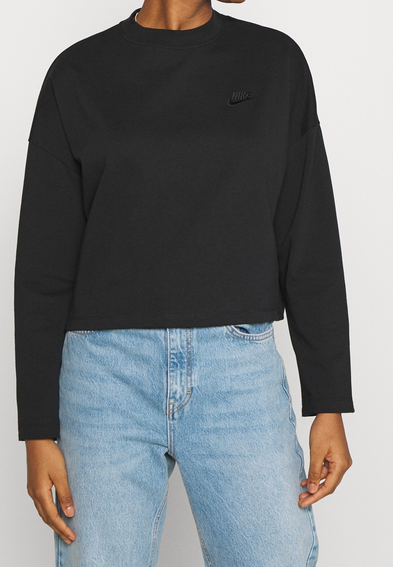 nike embossed cropped sweatshirt