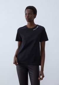 Anna Field Trükipildiga T-särk - black