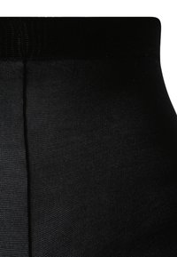 Schwarze opake Strumpfhosen mit glatter Textur, ausgestattet mit einem breiten, elastischen Bund und ohne sichtbare Nähte.