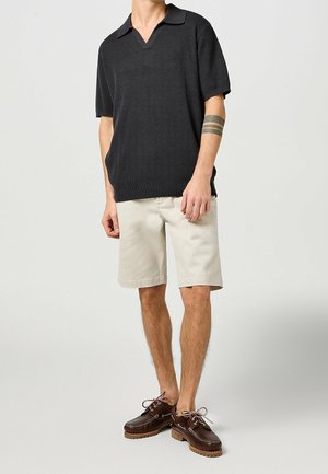 Wrangler, Polo - black