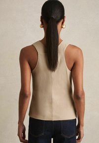Reiss LYRA COWL-NECK - Top - camel