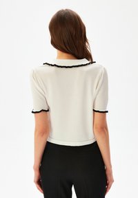 adL COLLAR FRILLED - Poloshirt - bone