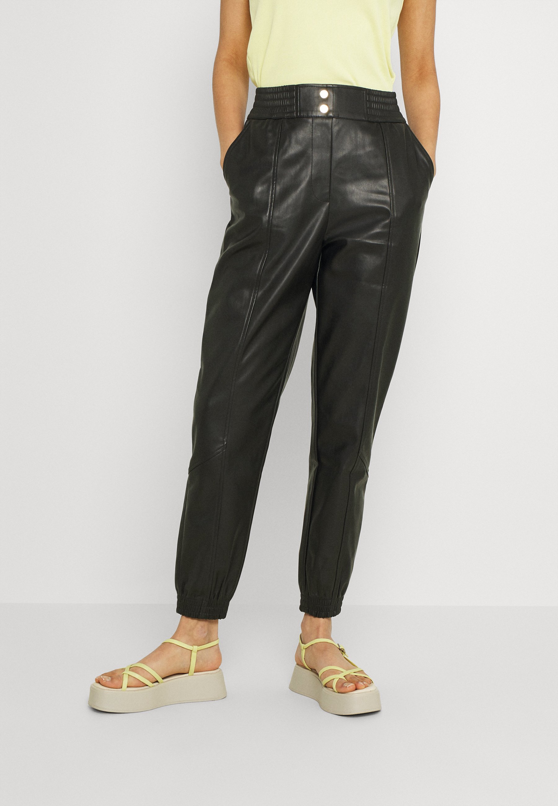 River Island Kelnės - black/juoda 