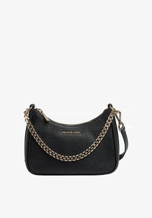 Sac à main en cuir noir texturé avec bandoulière chaîne dorée et fermeture éclair, avec le logo Michael Kors en or à l'avant.